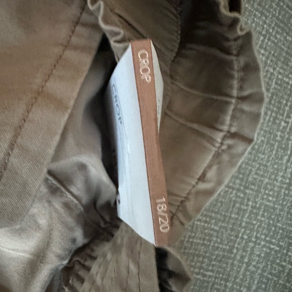 Lane Bryant Cropped Elastic Waist Pull On Tan Pants size 18-20 - Picture 10 of 10